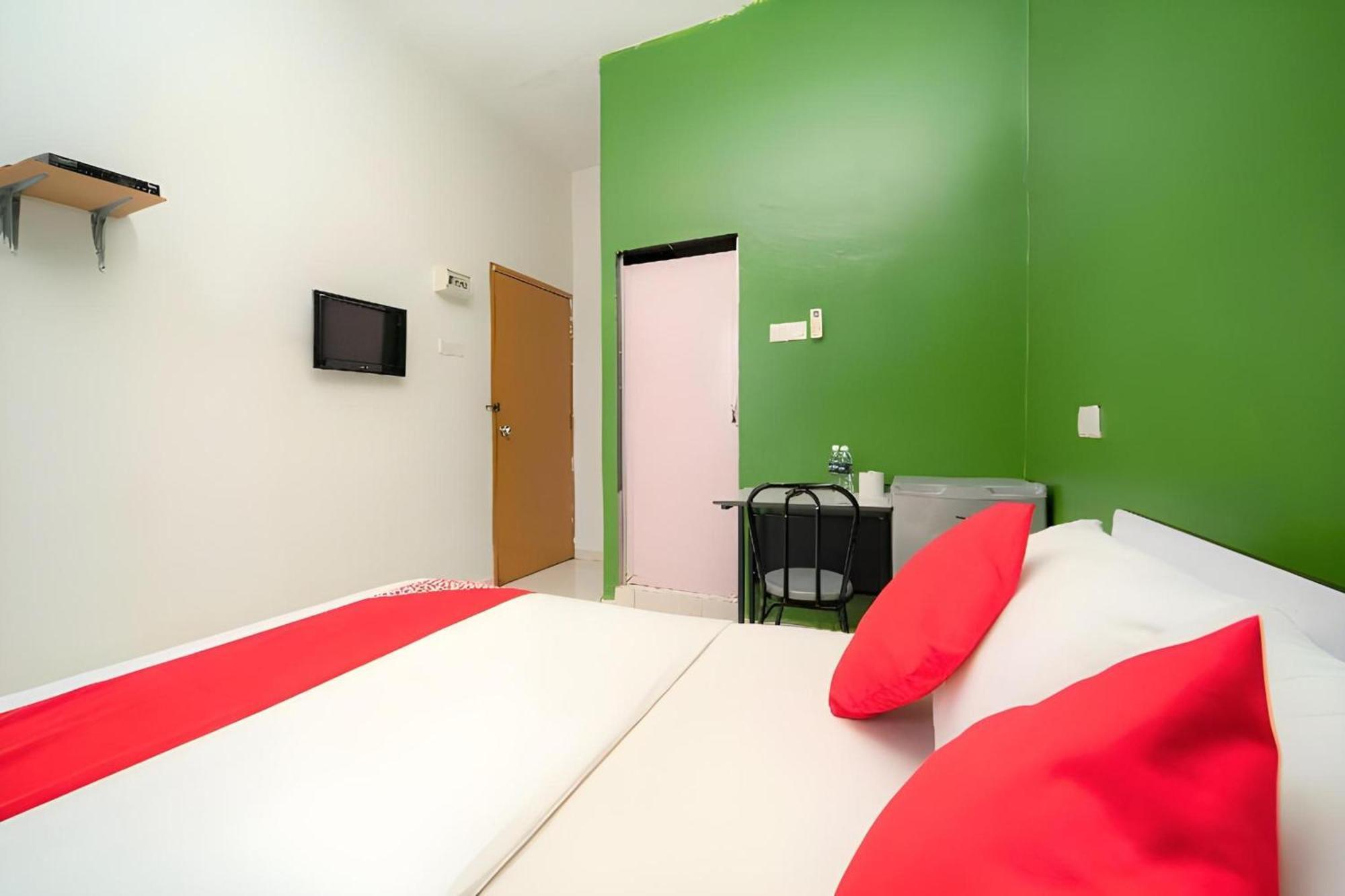 Super Oyo 89807 My Budget Home Batu Ferringhi Extérieur photo