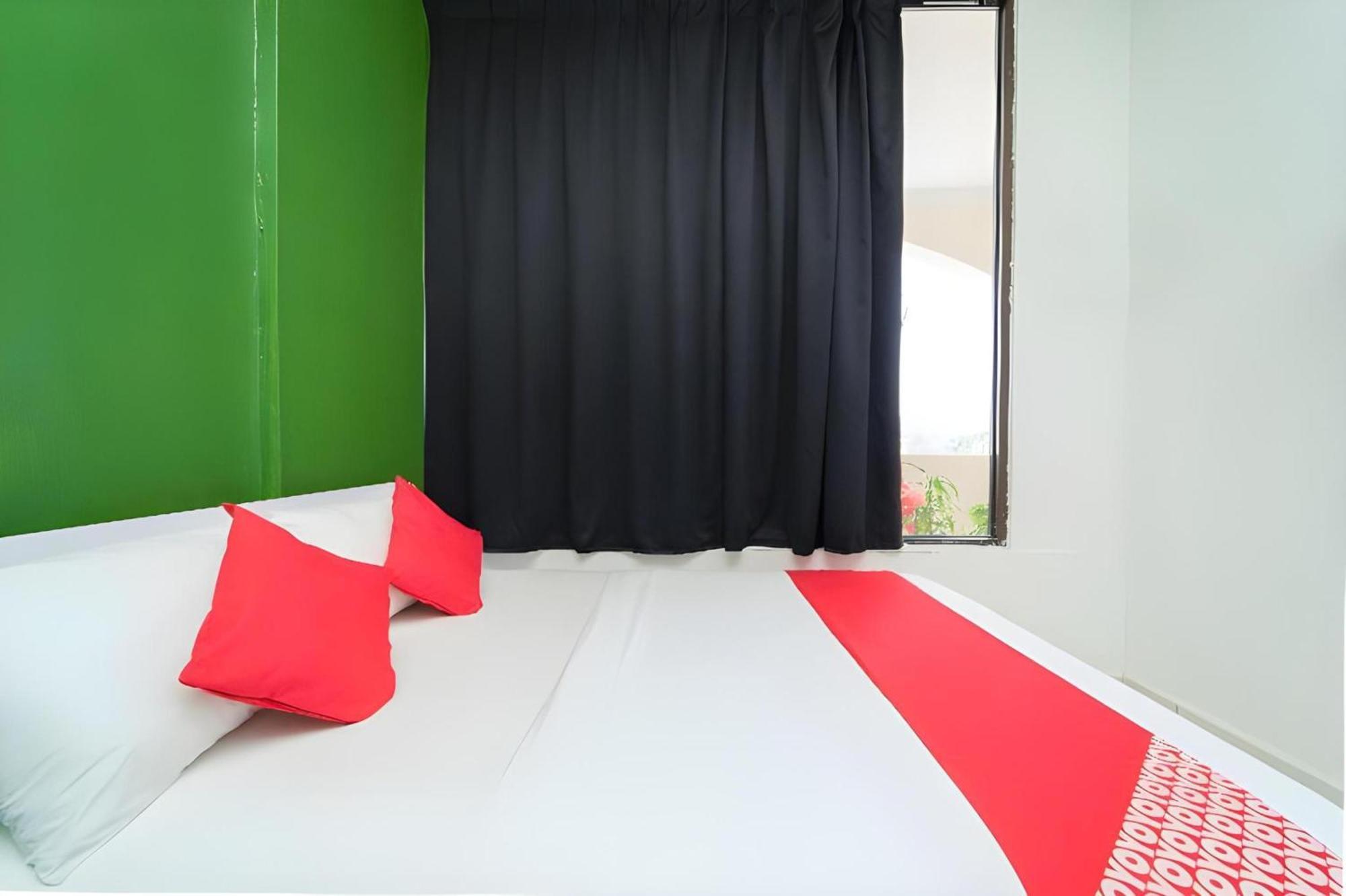Super Oyo 89807 My Budget Home Batu Ferringhi Extérieur photo