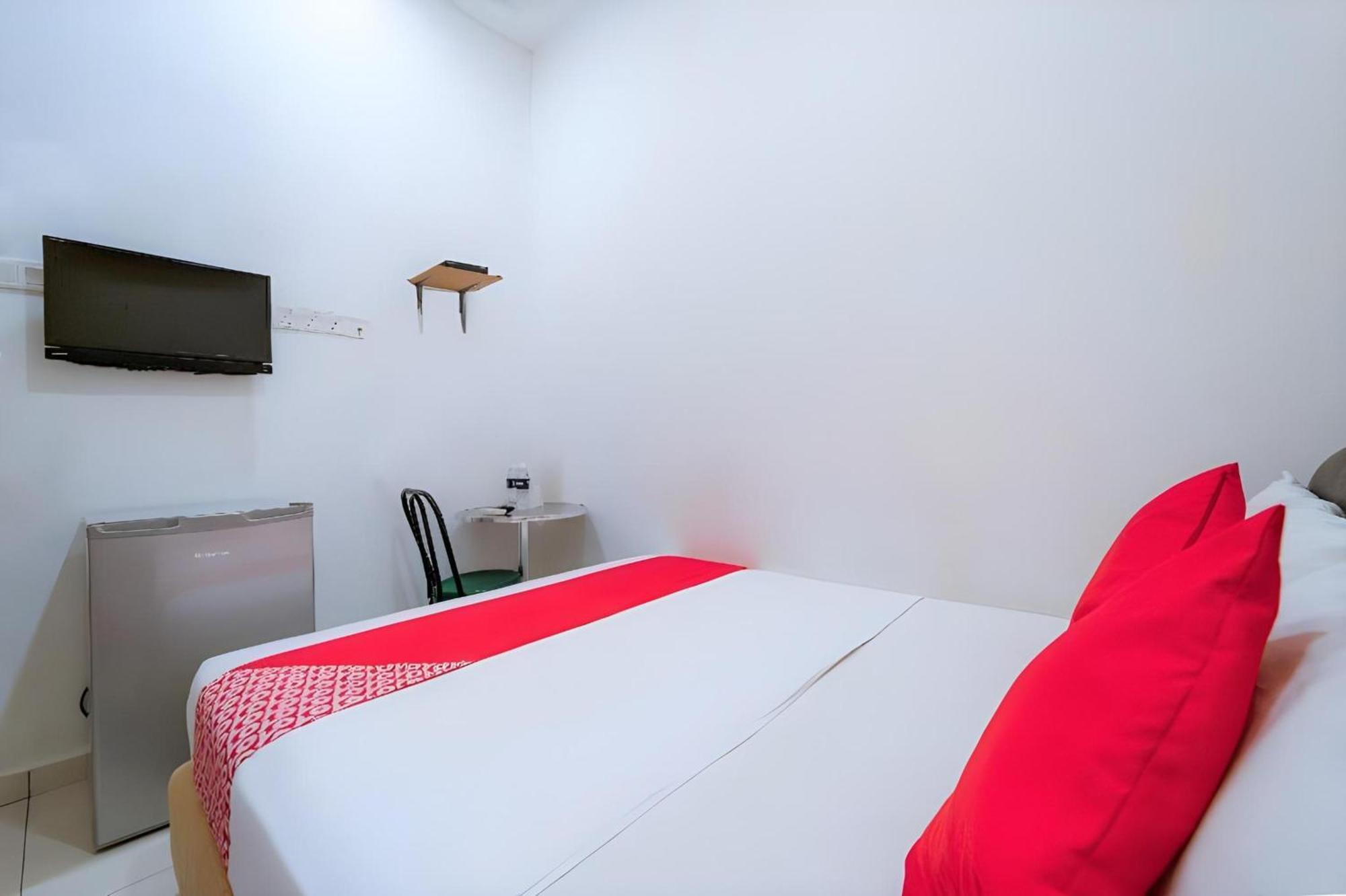 Super Oyo 89807 My Budget Home Batu Ferringhi Extérieur photo